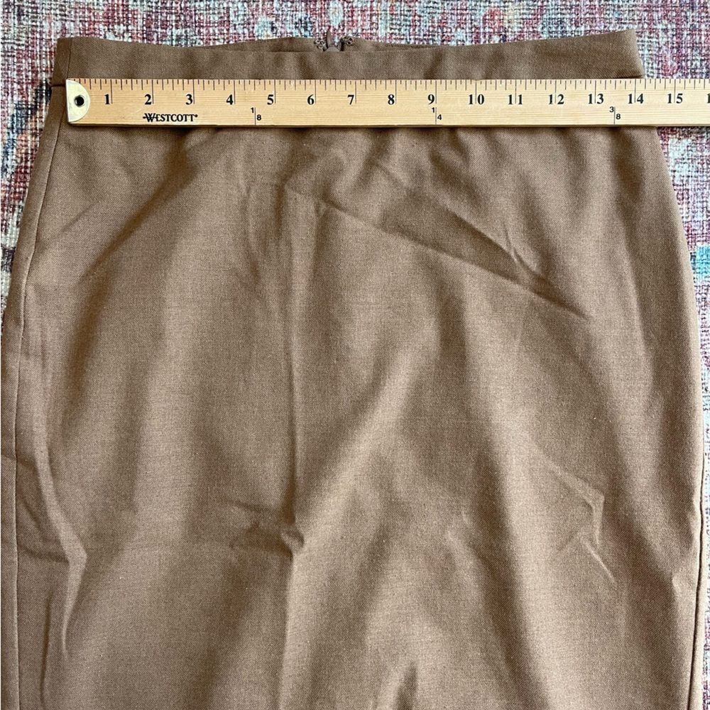 Classic Banana Republic size 2 Tan/Brown Pencil Skirt - Picture 3 of 9